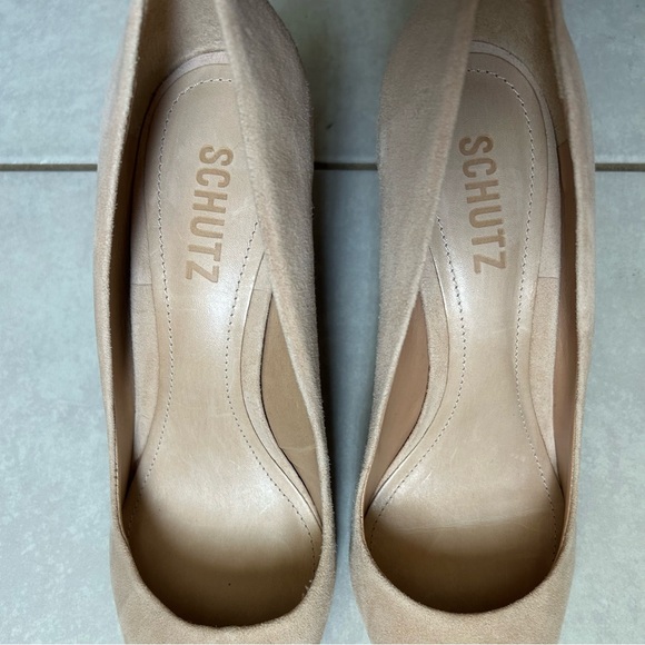 Schutz Lou pointed-toe pump in a honey beige suede - Picture 9 of 9